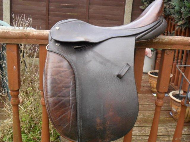 Preview of the first image of 16.5" BROWN SANDRINGHAM SADDLERY PONY SADDLE.