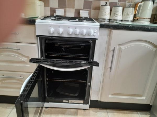 Image 2 of Gas cooker For Sale excellent condition