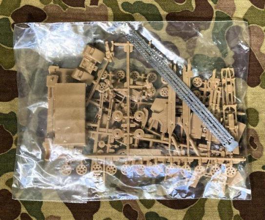 Image 2 of AIRFIX 1/72 88mm GUN & TRACTOR FLAK ARMY GERMAN MODEL KIT