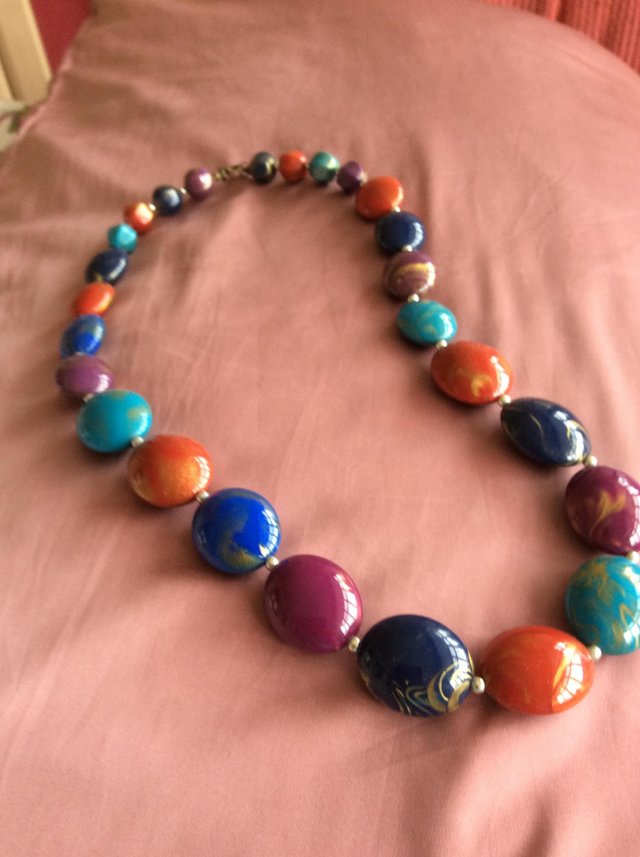 Preview of the first image of Vintage coloured graduated beads.
