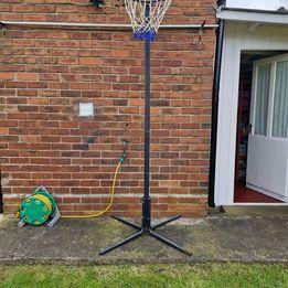 Image 2 of Netball / basketball extendable pole hoop
