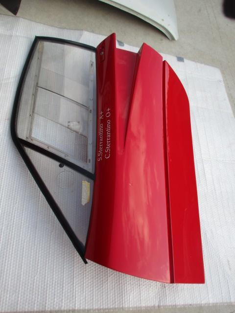 Preview of the first image of Lh door Ferrari F40 with sliding glass.
