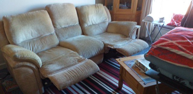 Image 1 of 3 seater sofa with 2 chairs reclining.