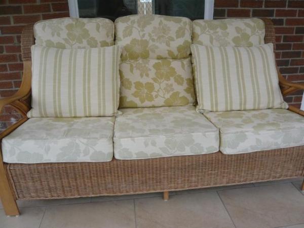 Image 2 of Conservatory furniture - quality, Daro