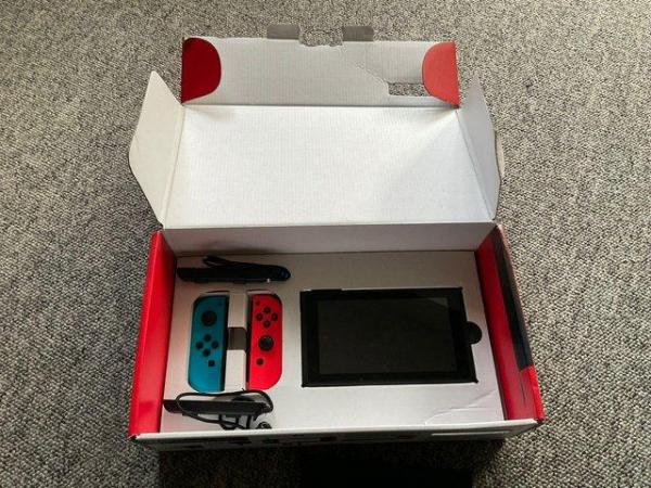 Image 2 of Nintendo switch for sale in good condition