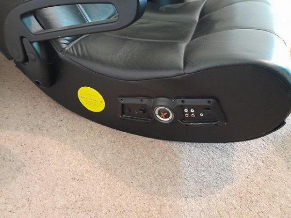 Image 2 of Gaming chair with built in speakers