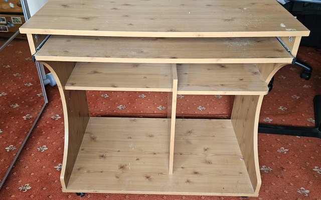 Preview of the first image of Computer desk with sliding shelf.