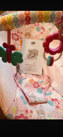 Image 2 of Deluxe vibrating baby seat