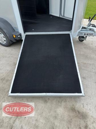 Image 10 of Ifor Williams HB511 MK2 Horse Trailer 2021 Right Hand Unload
