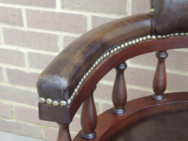 Image 9 of Chesterfield Vintage 4 spoke Captains Chair (UK Delivery)