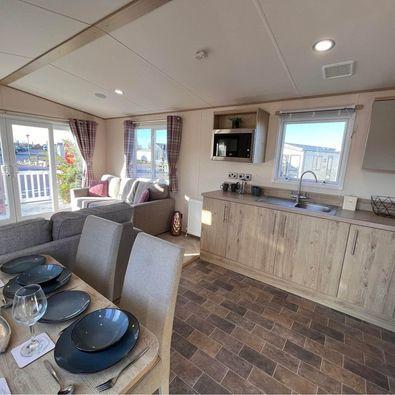 Image 3 of Beautiful holiday home with decking for sale in Dymchurch