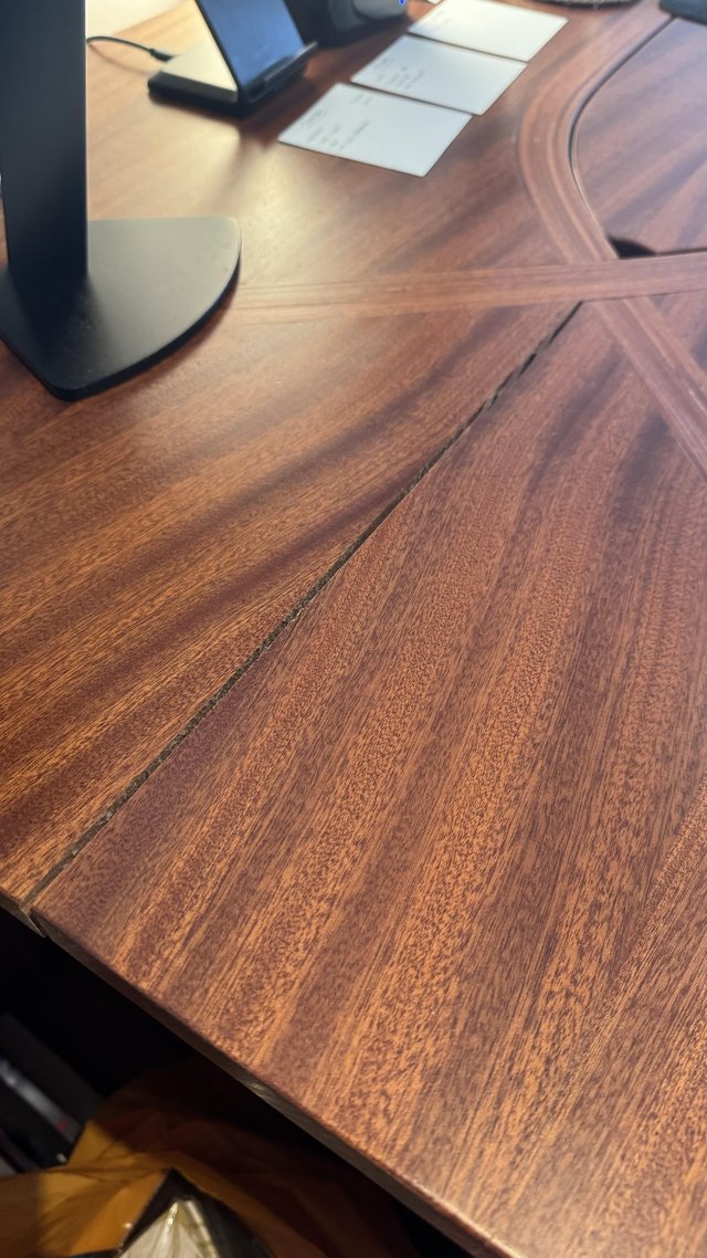 Preview of the first image of Ayle 1.01 Mahogany desk.