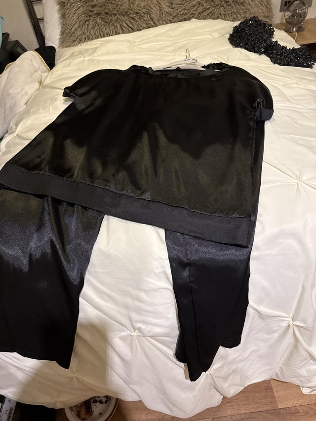 Black silk suit really lovely size L never worn — photo 3 of 3