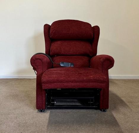 Image 8 of PETITE LUXURY ELECTRIC RISER RECLINER RED CHAIR CAN DELIVER
