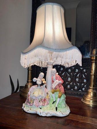 Image 3 of Antique Italian Capodimonte Table lamp / brand New shade