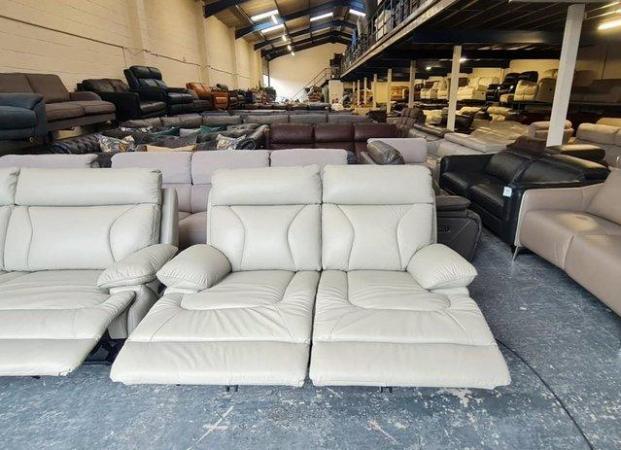 Image 11 of La-z-boy Raleigh grey leather electric 3+2 seater sofas