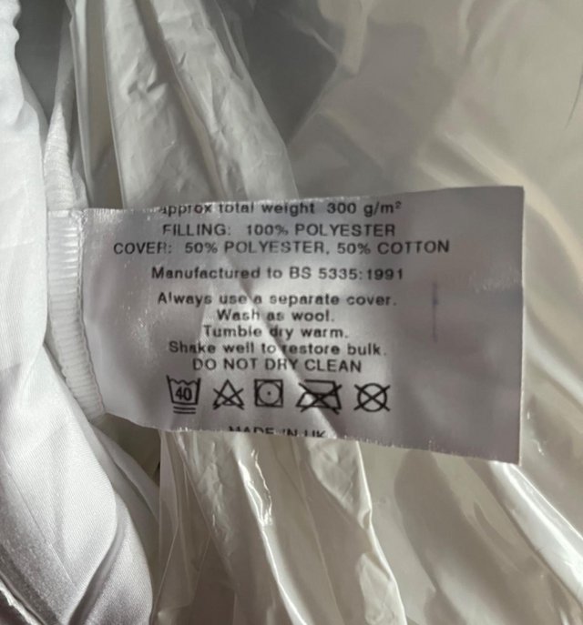 Preview of the first image of King size 10.5 tog polyester duvet - new.