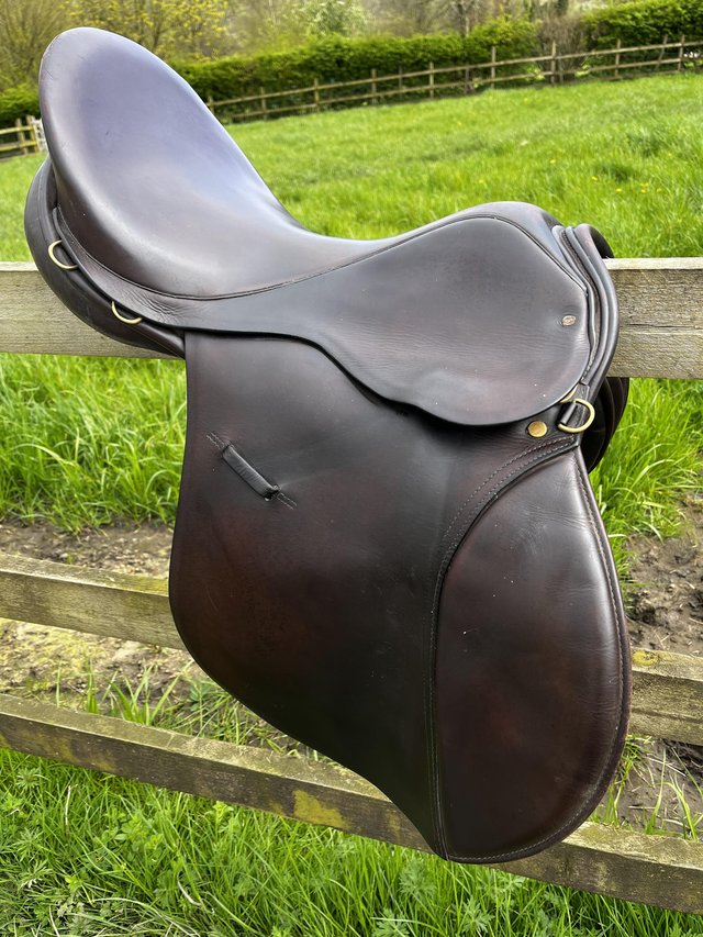 Preview of the first image of Lovatt & ricketts tan/brown leather saddle.
