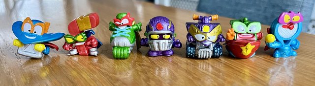Preview of the first image of SuperThings Bundle Figures and Accessories.