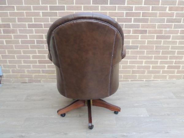 Image 8 of Chesterfield Directors Chair (UK Delivery)