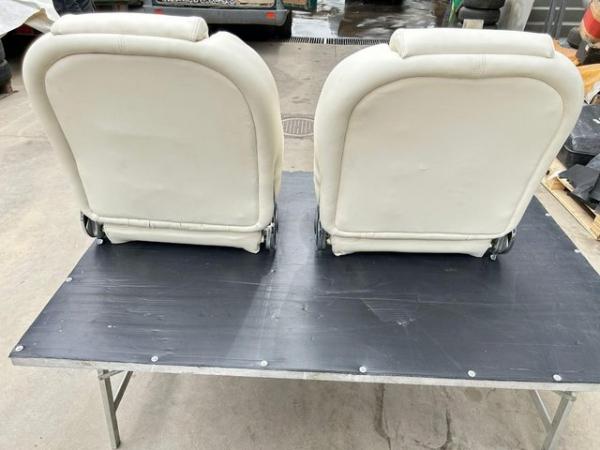 Image 3 of Front seats for Maserati Indy