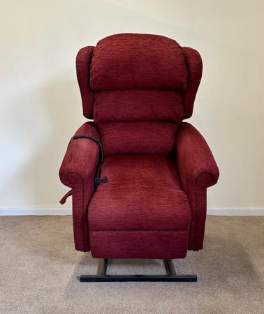Image 7 of PETITE LUXURY ELECTRIC RISER RECLINER RED CHAIR CAN DELIVER