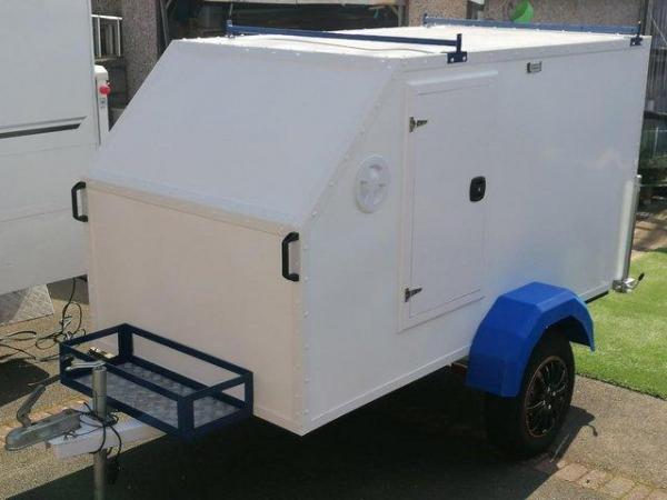 Image 1 of 4x4 EXPEDITION LIGHTWEIGHT SLEEPER TRAILER WITH ROOF RACK