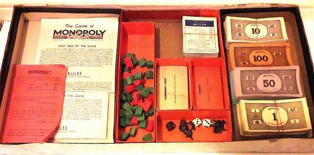 Image 8 of ORIGINAL 1930'40's MONOPOLY SET in a BLACK BOX Complete