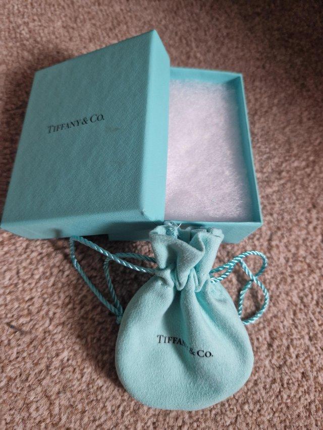Preview of the first image of Tiffany&co gift bag and box.