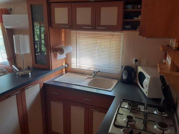 Image 12 of LOVELY 3-BED MOBILE HOME ON QUIET FAMILY SITE SW FRANCE