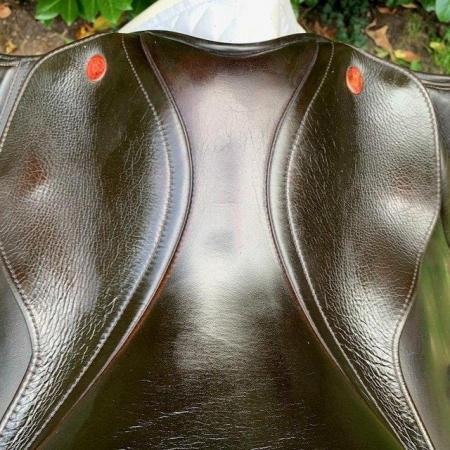 Image 17 of Kent & Masters 17.5 inch  S-Series Compact saddle
