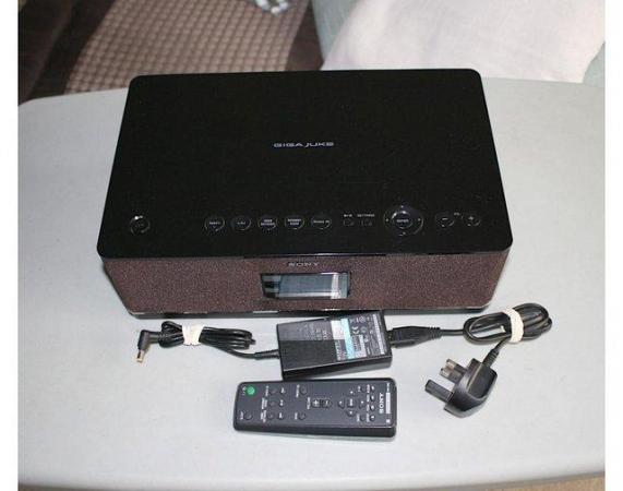 Image 2 of Sony Giga Juke NAS-C5E Wireless Music Player