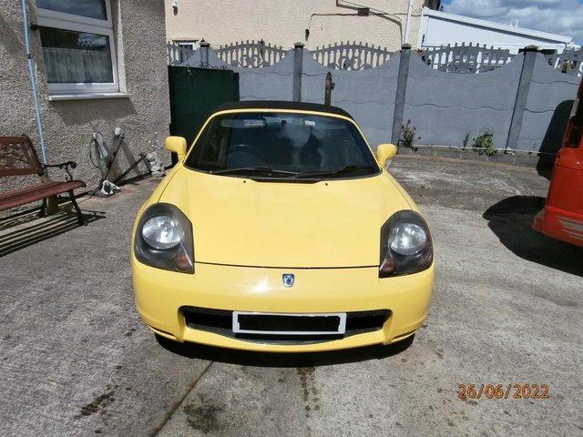 Preview of the first image of mr 2 Toyota spider 2000 in yellow will swop.