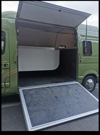 Image 3 of 3.5 horse box conversion van