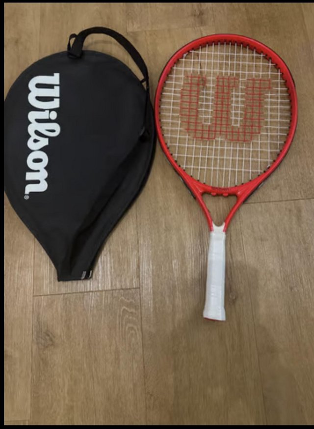 Preview of the first image of Tennis racquet Wilson Roger Federer 21.
