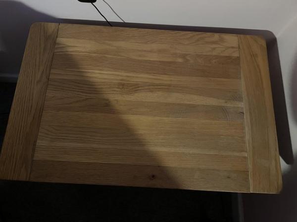 Image 3 of Table in good condition