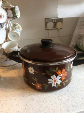 Image 3 of Vintage good quality enamel casserole pot