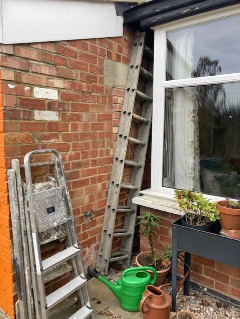 Preview of the first image of Sturdy extendable large ladder for sale in good condition.