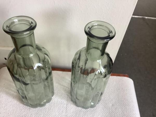 Image 1 of 2 Ribbed bottle vase, coloured glassGreen VGC
