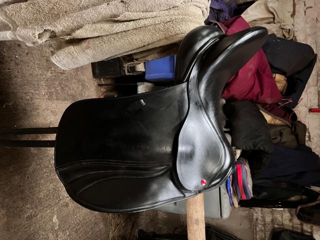 Preview of the first image of Albion K2 Adjustable Dressage Saddle.