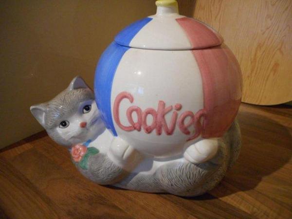 Image 2 of LOVELY CAT BISCUIT/COOKIE JAR