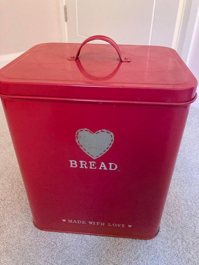 Preview of the first image of Vintage metal bread bin with lid.