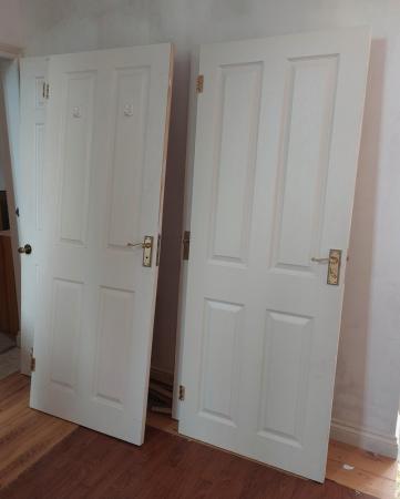 Image 1 of Solid wood internal doors with hinges and handles