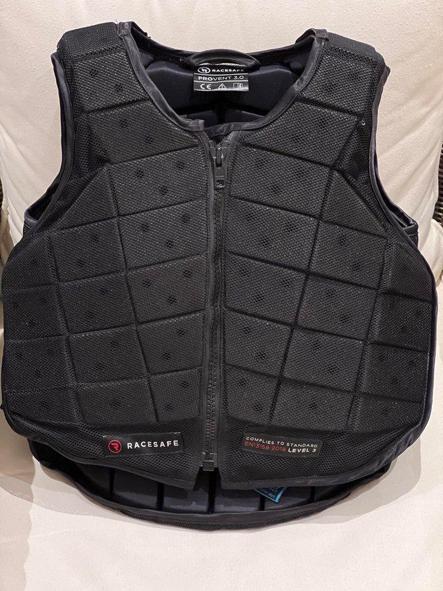 Preview of the first image of Provent 3.0 childs body protector large / reg.