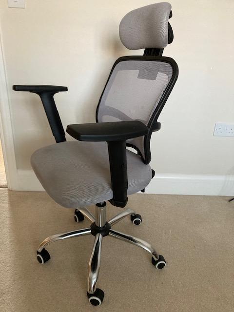 Preview of the first image of Office chair ingood condition.