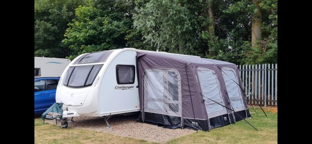 Image 1 of Awning extension for caravaning (inflatable)