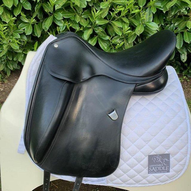 Preview of the first image of Bates Size 0 (16.5” - 17”) Innova Dressage saddle.