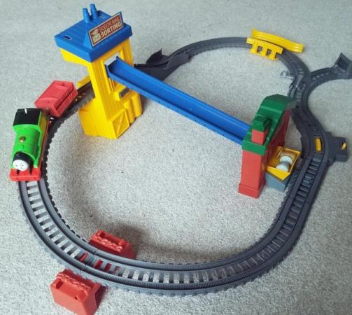 Image 1 of Thomas and Friends Sort and Switch Delivery Set. Motorized