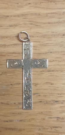 Image 1 of A.J.H antique 9ct gold patterned cross