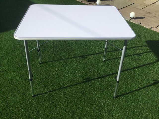 Preview of the first image of KAMPA HI- LOW MEDIUM TABLE.